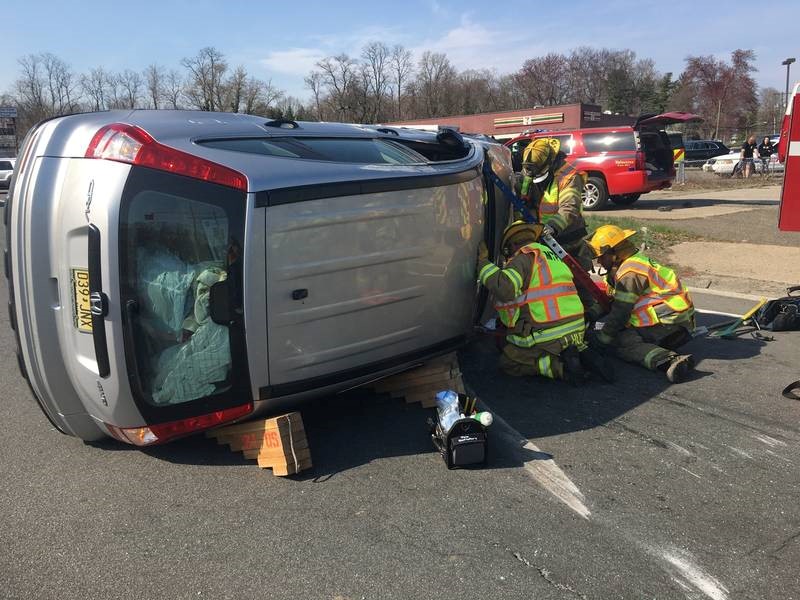 Truck 
      Crash Lawyer Four Springs Rescue CA